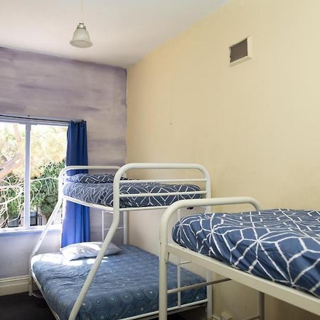 Albergue Pirates Backpackers Fremantle Exterior foto