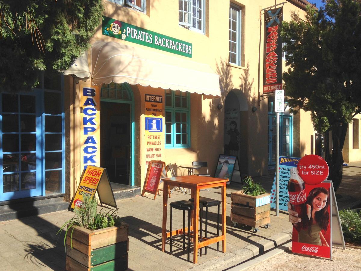 Albergue Pirates Backpackers Fremantle Exterior foto